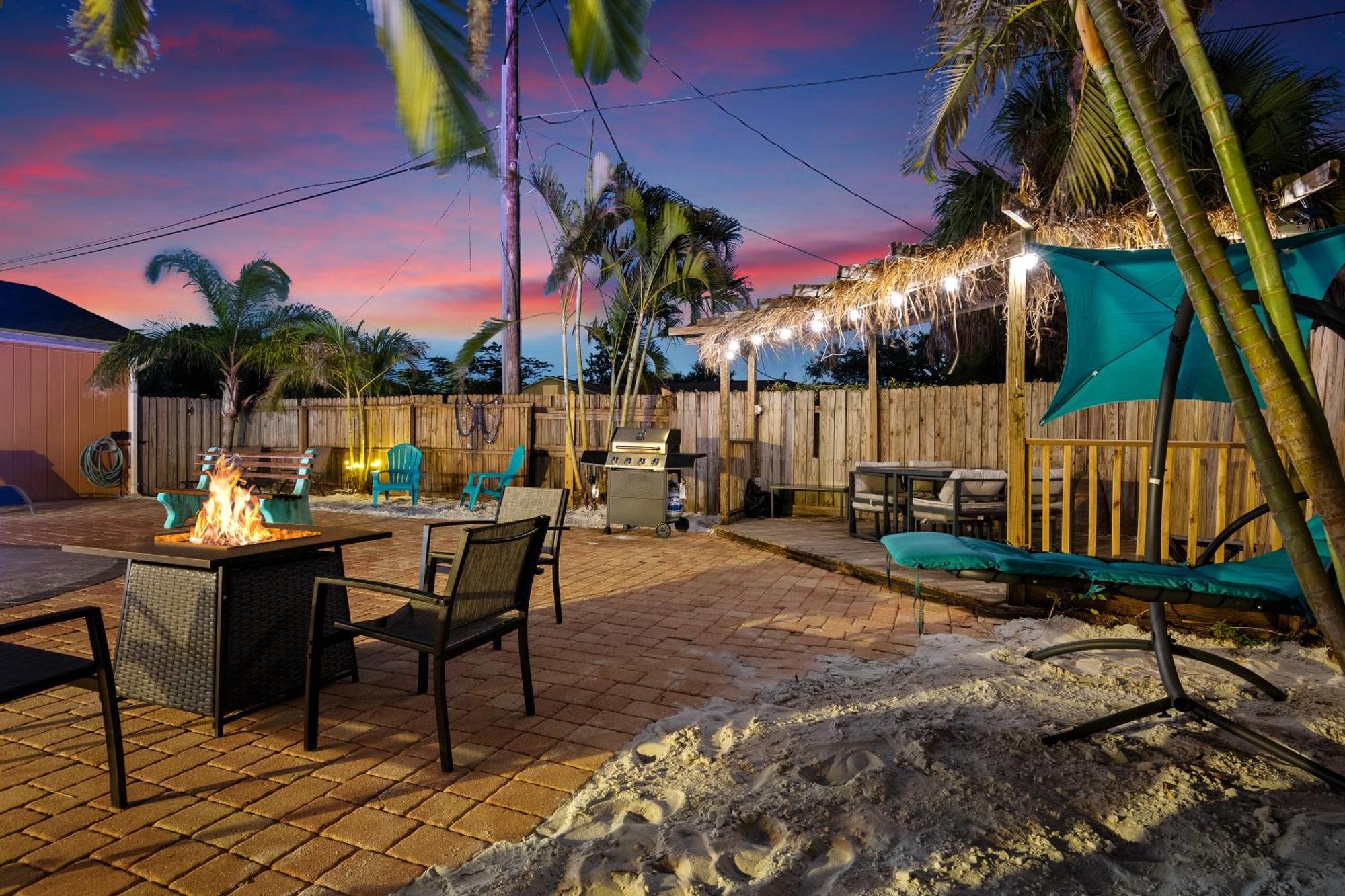Coastal Villa W Amazing Courtyard - Splash Pad! Sarasota Dış mekan fotoğraf