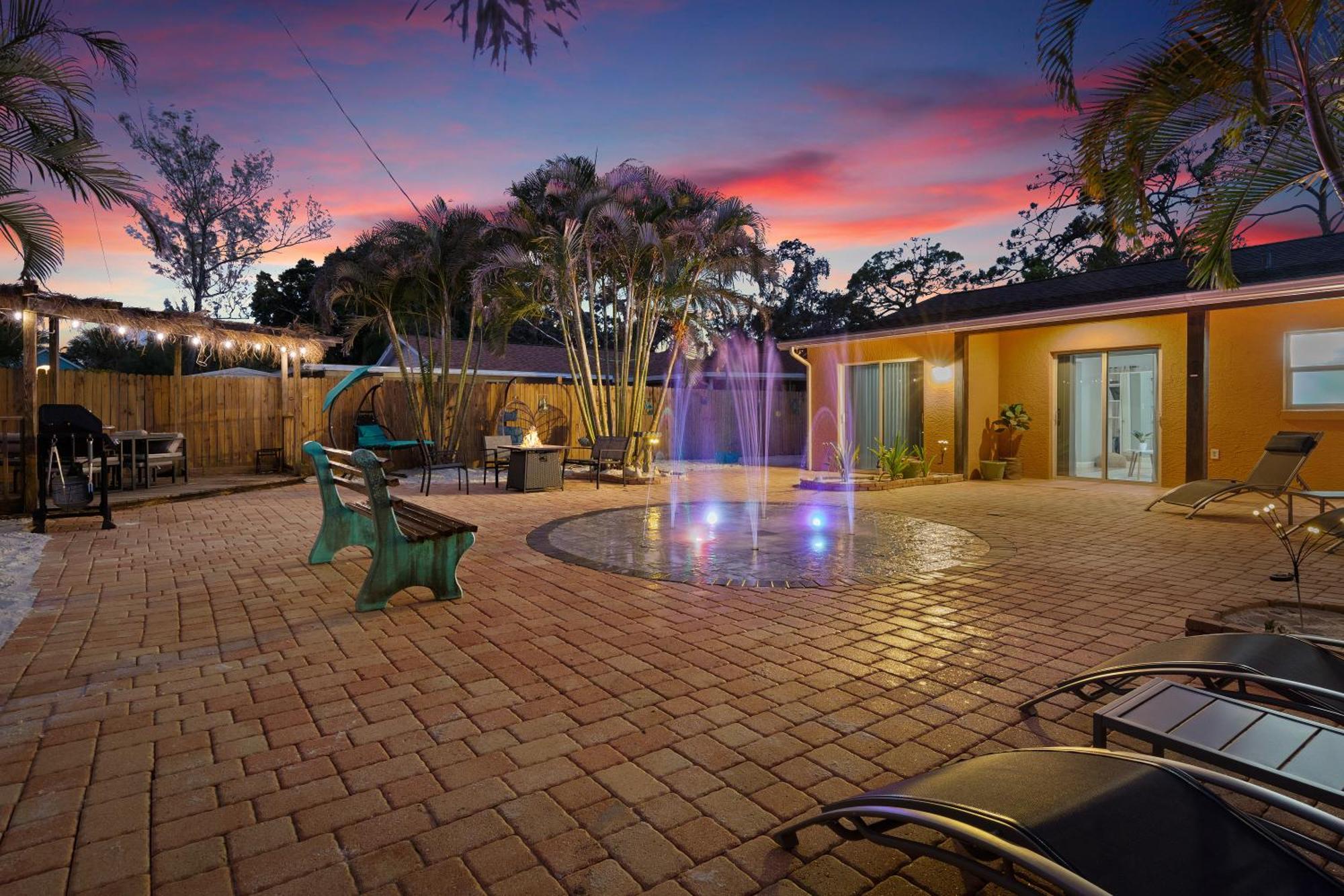 Coastal Villa W Amazing Courtyard - Splash Pad! Sarasota Dış mekan fotoğraf